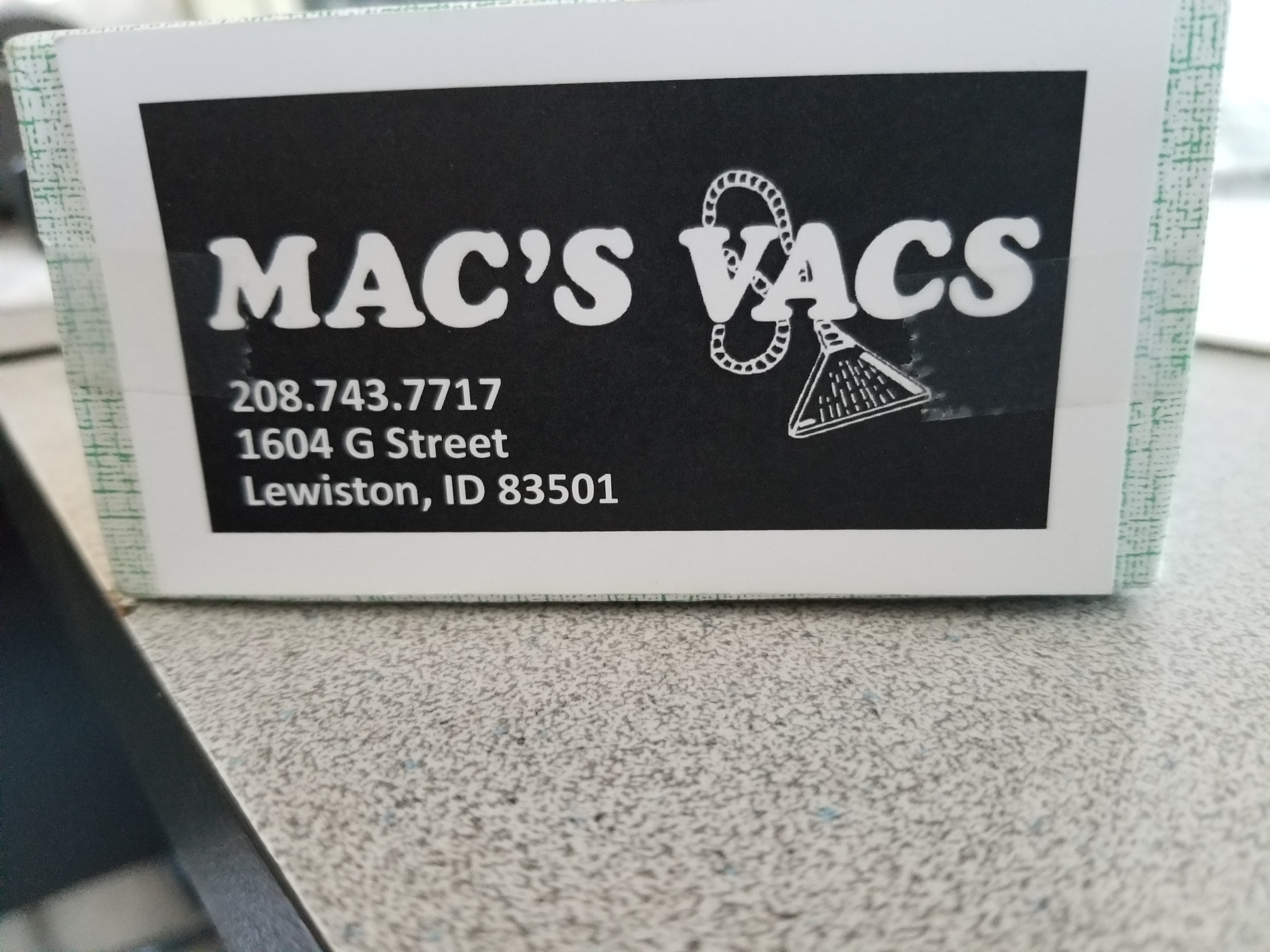 Mac's Vacs logo