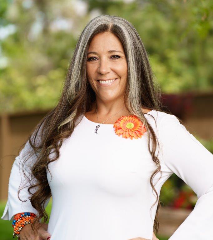 Nicky Hungerford @ Universal Lending Home Loans logo